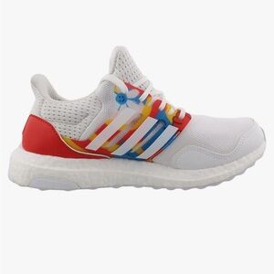 NWT Adidas women’s ultraboost 5.0 DNA running shoes (women’s 9.5)